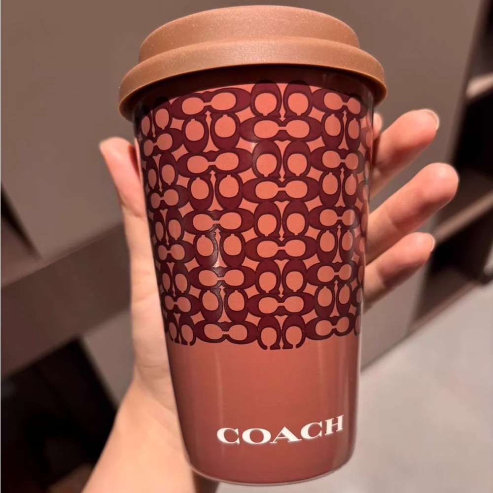 Coach Color changing ceramic mug - Picture 2 of 7